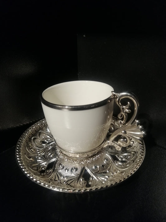 Taza individual para café turco, Blanco y plateado