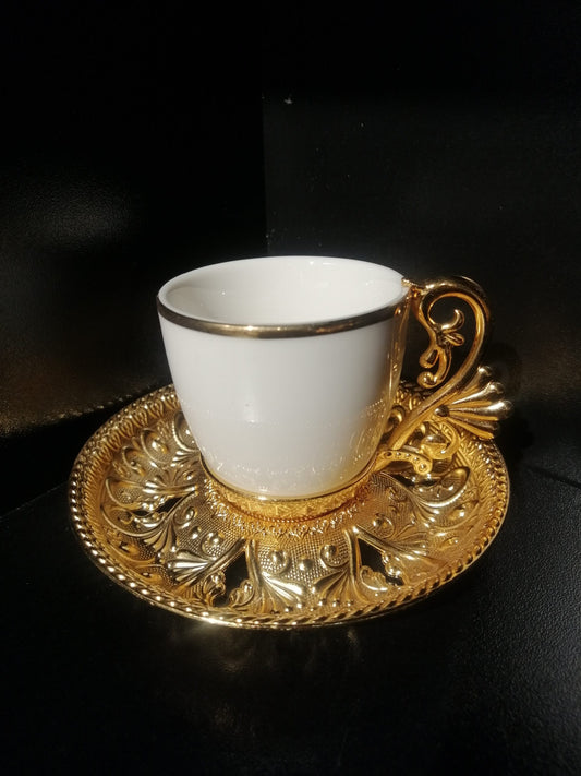 Taza individual para café turco, Blanco y dorado